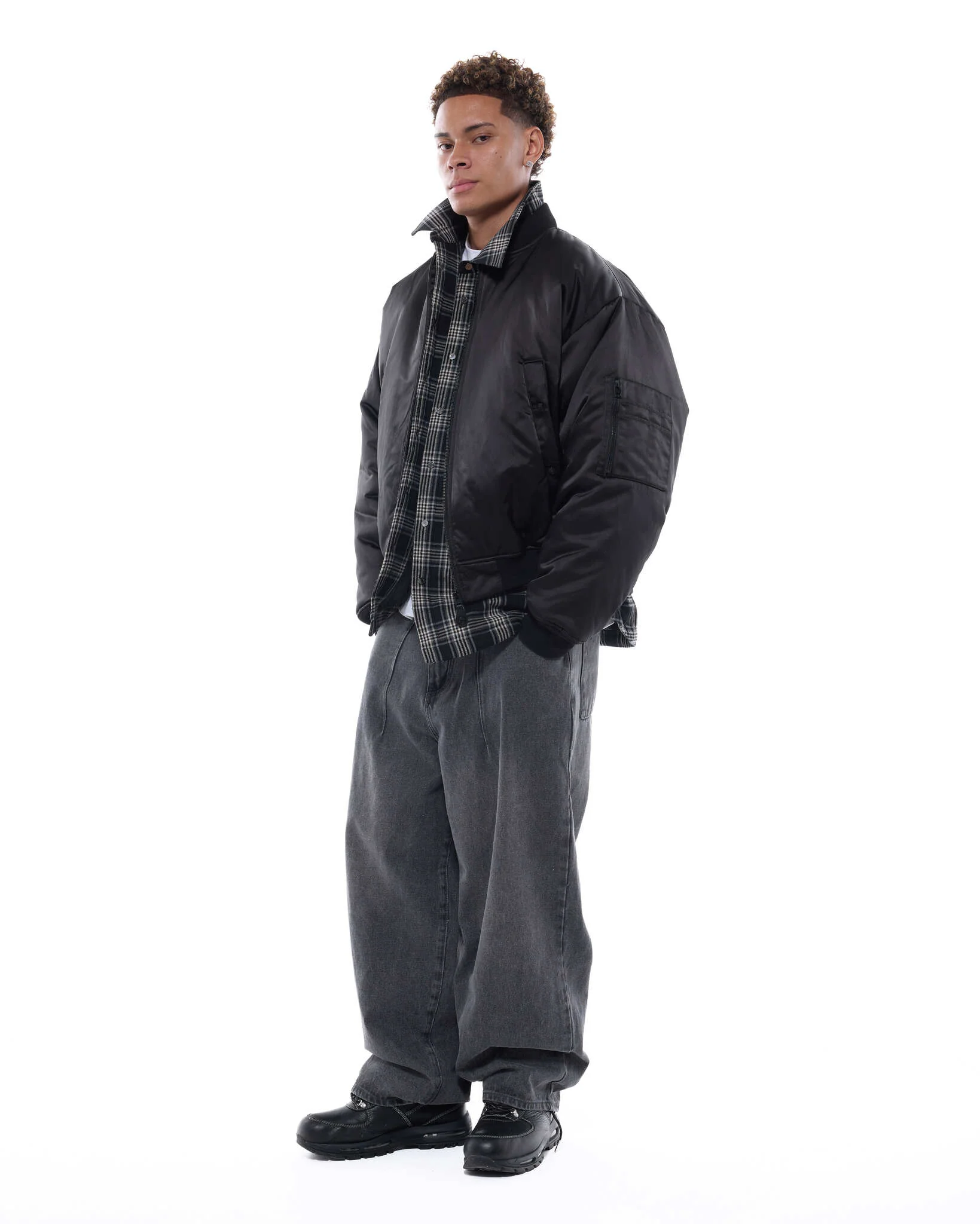 BOMBER JACKET - BLACK - Image 5