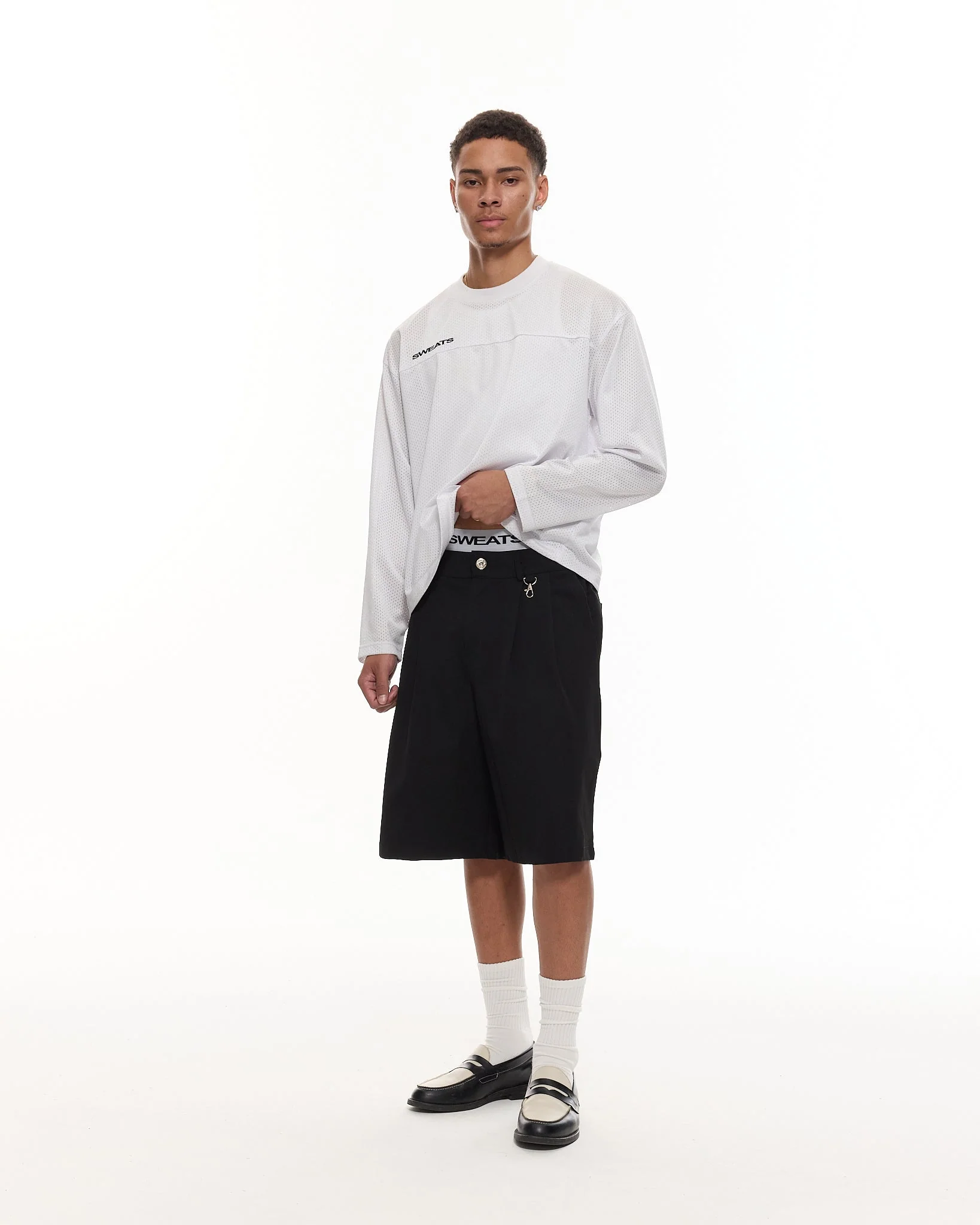 PLEATED SHORTS - BLACK - Image 9