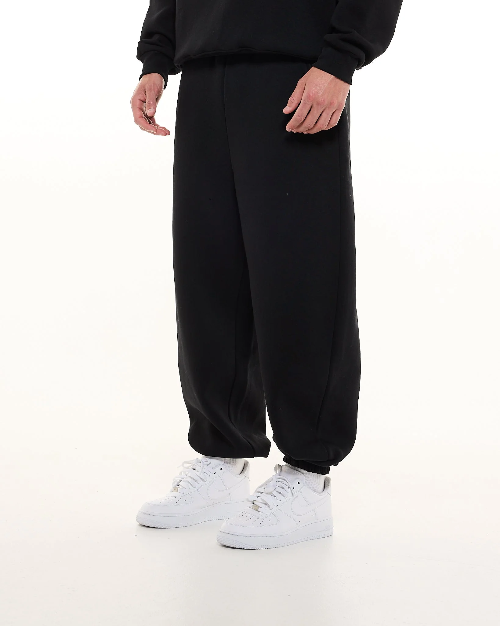 COZY SWEATPANT - BLACK - Image 4