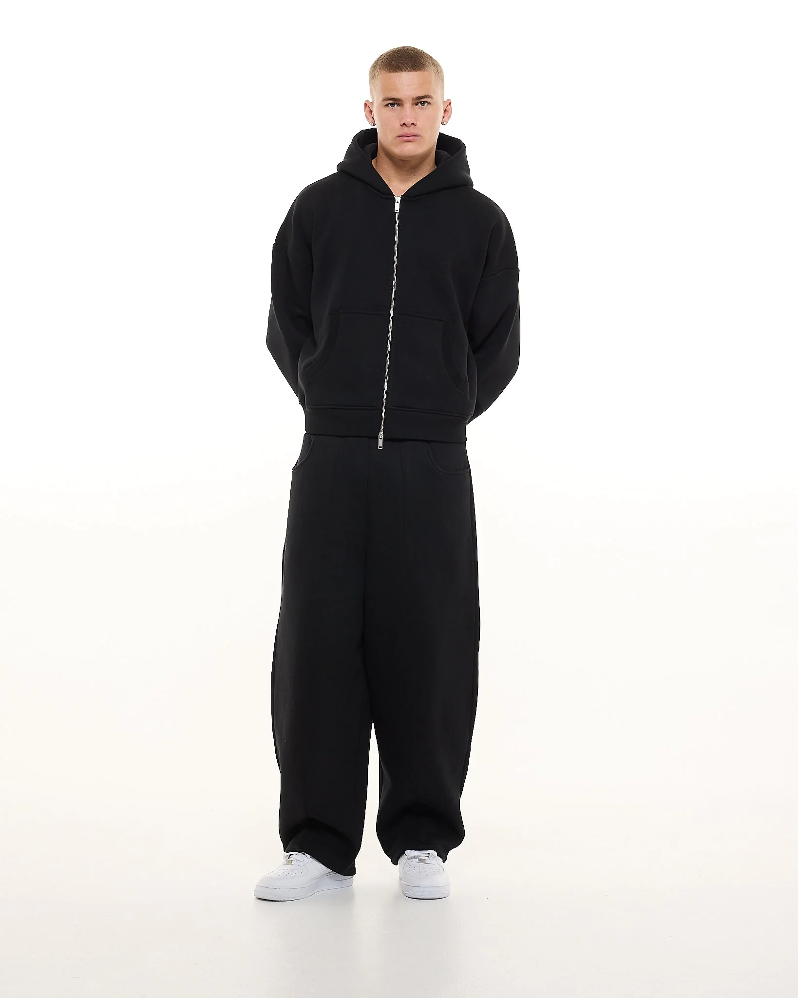 COZY ZIP UP - BLACK - Image 7