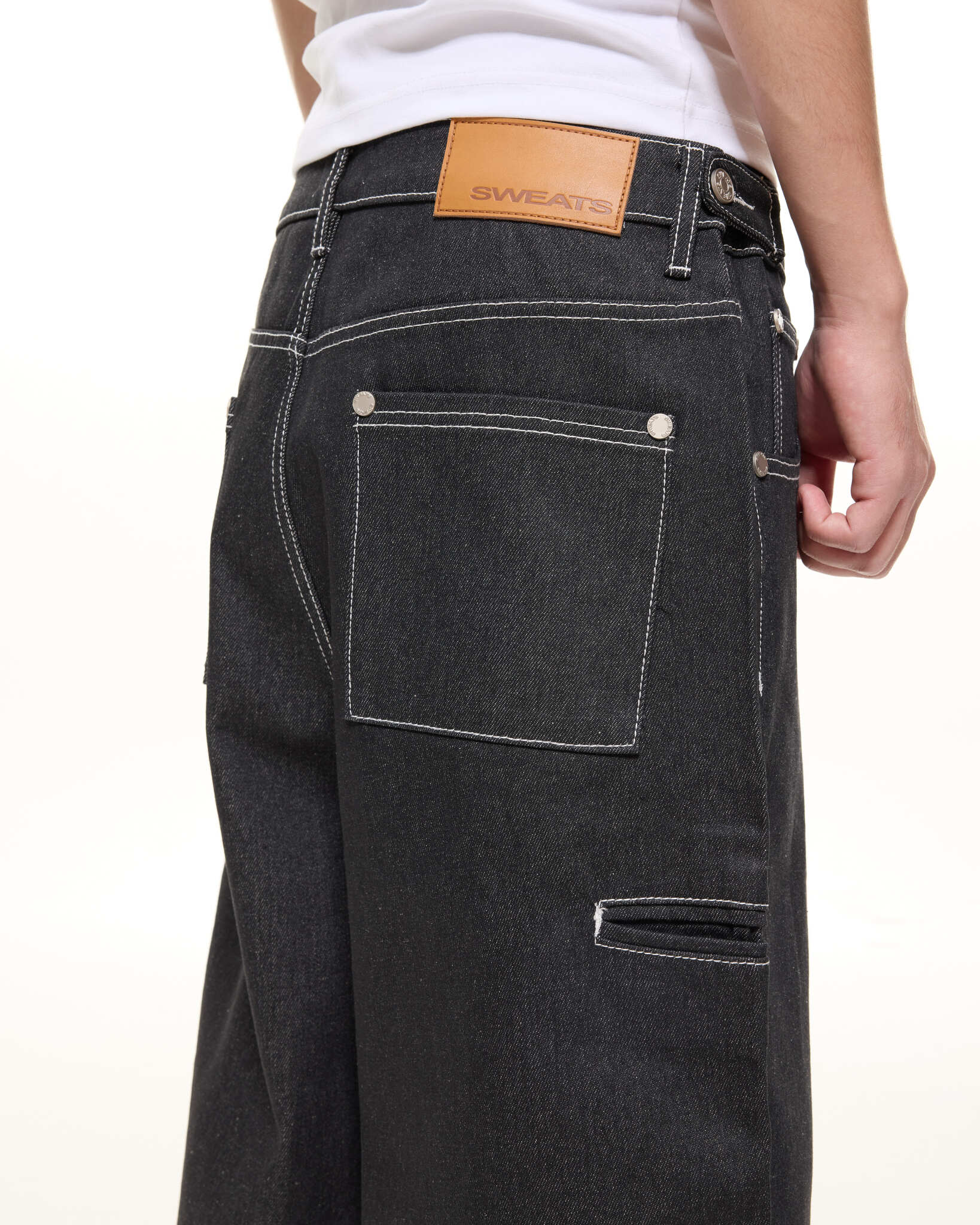DENIM BAGGY JEANS - BLACK - Image 6