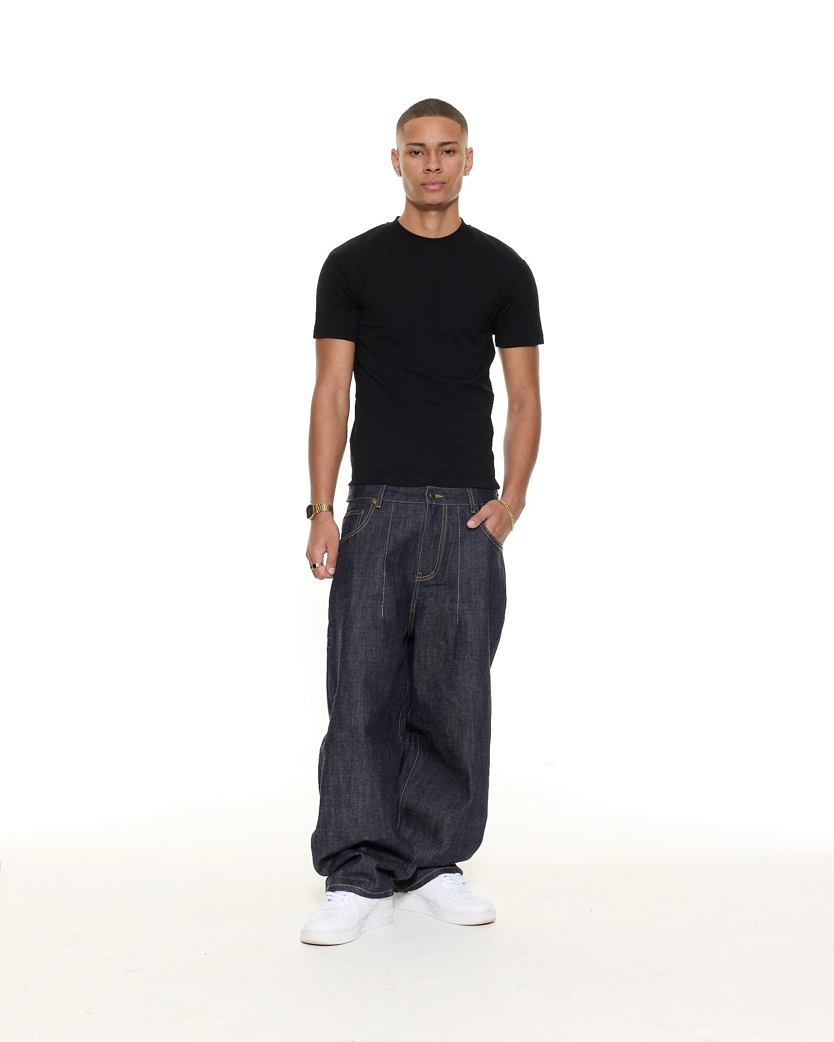 FITTED T-SHIRT - BLACK - Image 4