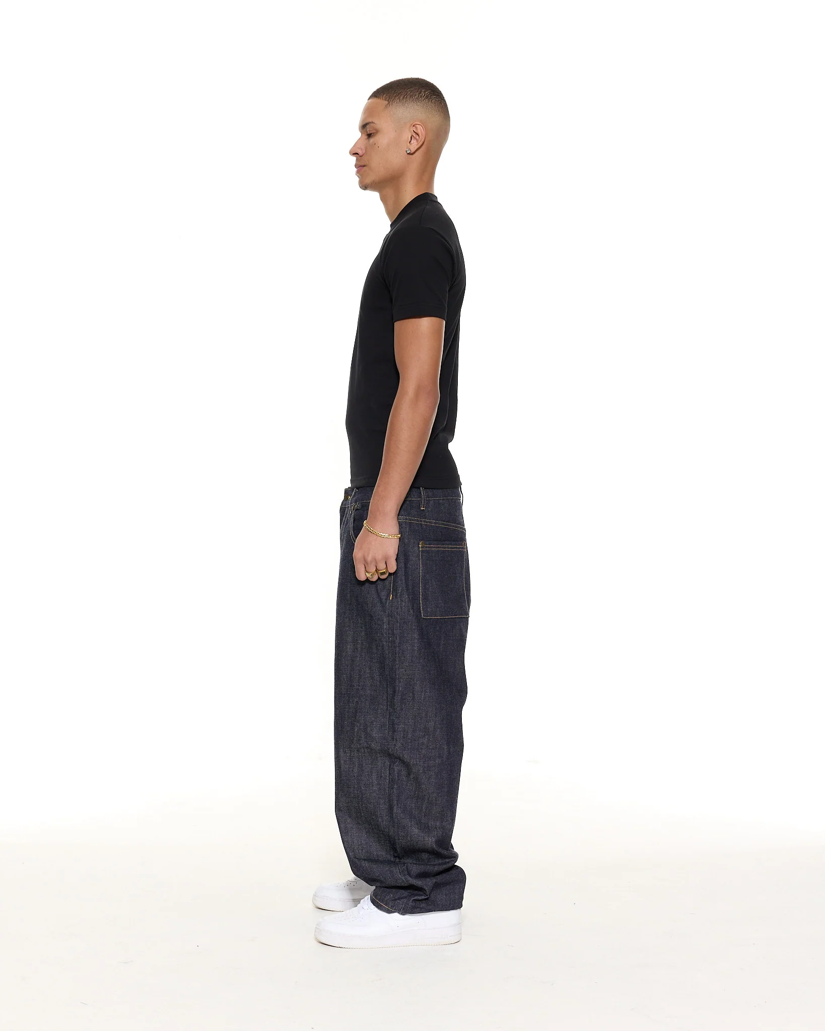 FITTED T-SHIRT - BLACK - Image 5