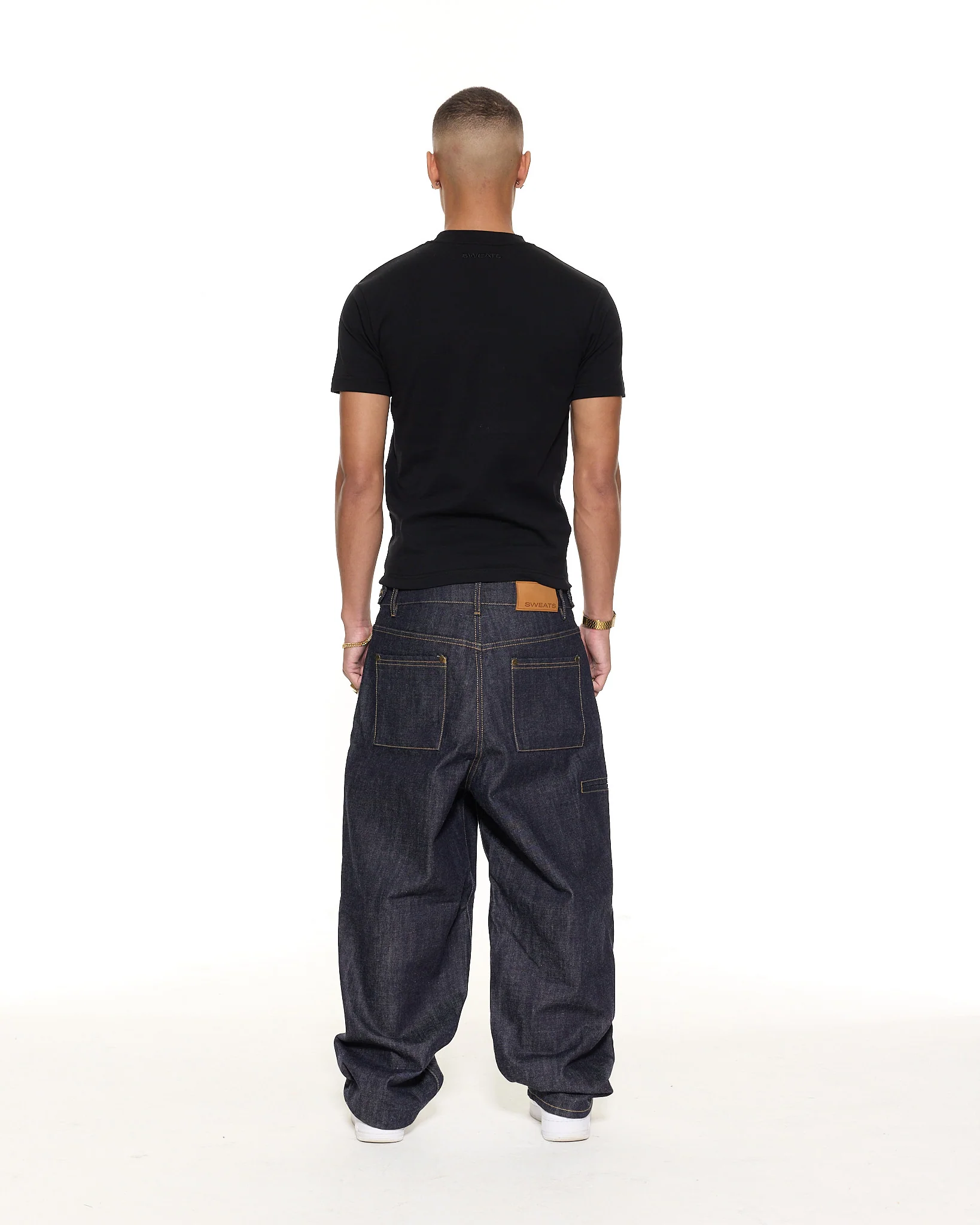 FITTED T-SHIRT - BLACK - Image 6
