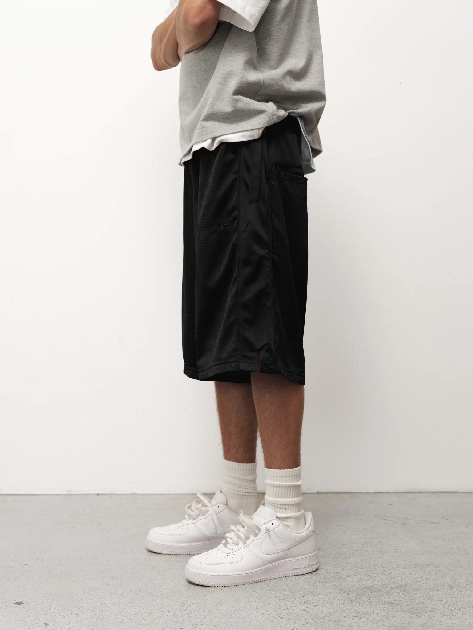 MESH SHORT - BLACK - Image 6