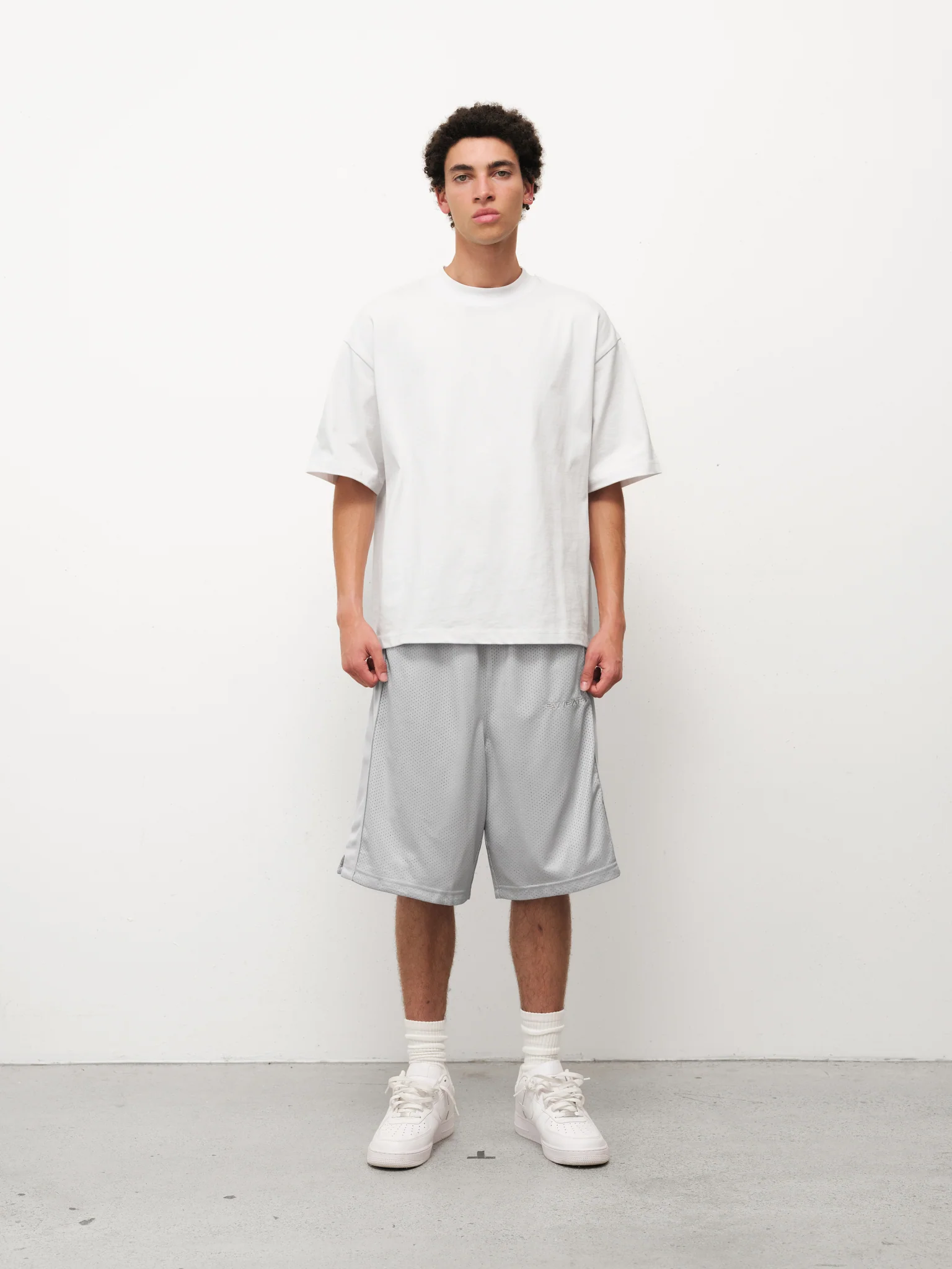MESH SHORT - GREY - Image 3