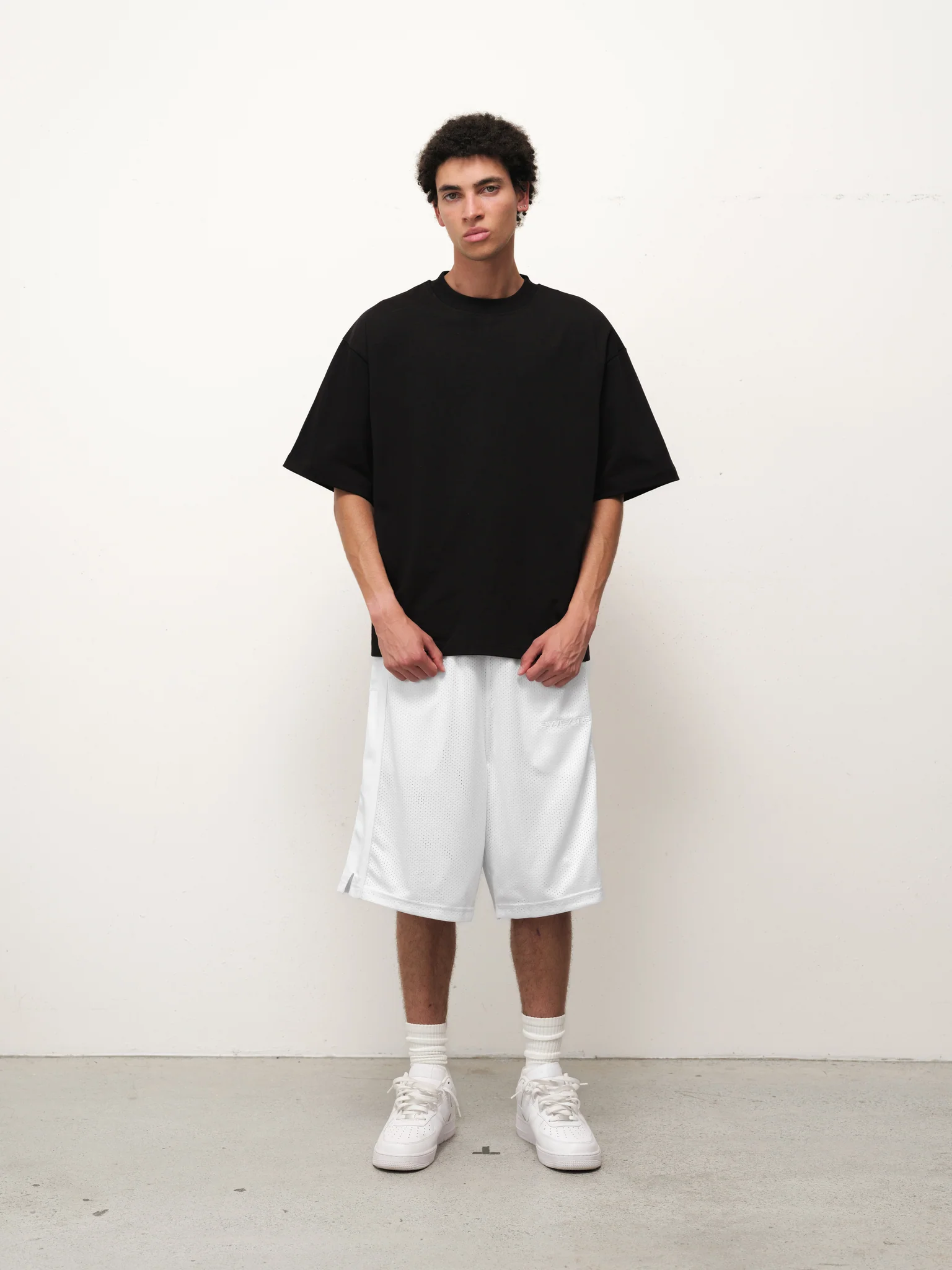 MESH SHORT - WHITE - Image 4