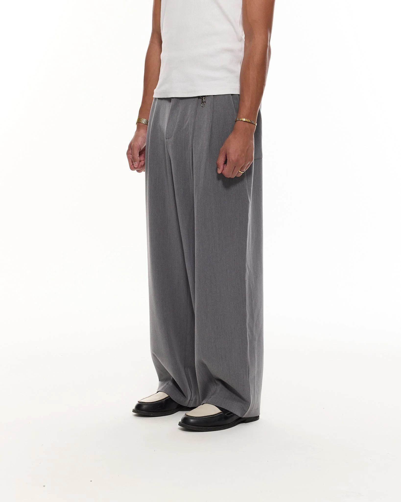 PLEATED PANT - GREY - Image 6