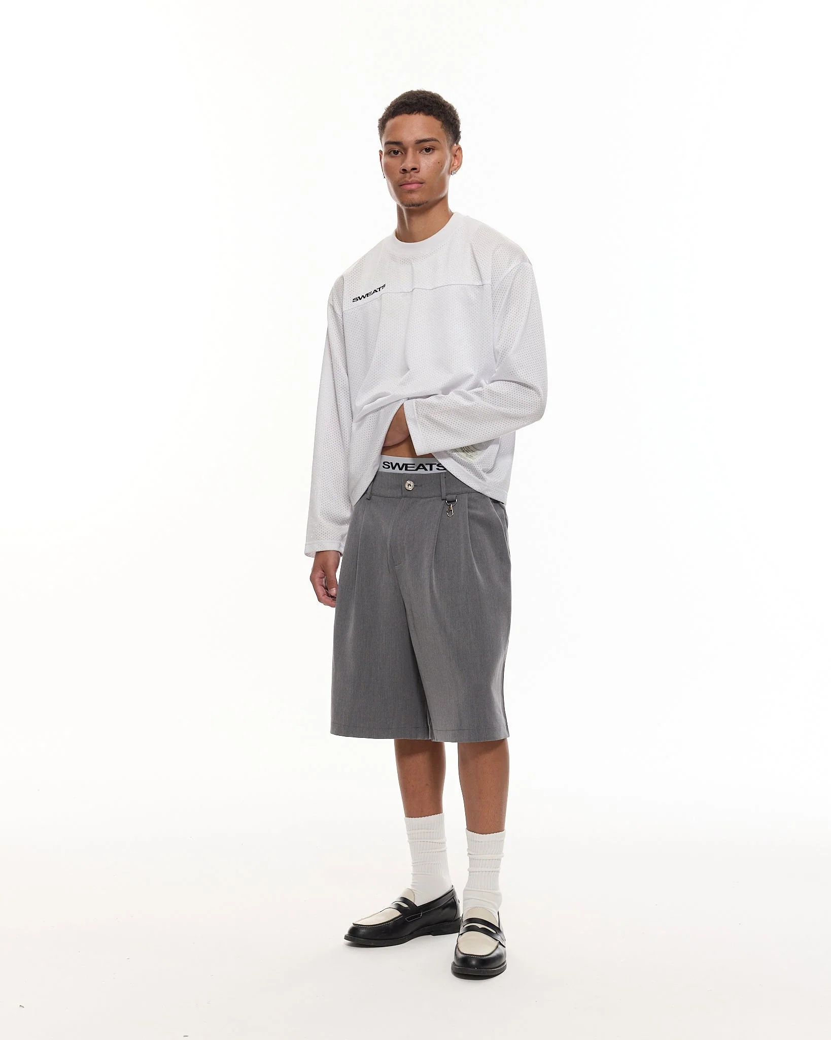 PLEATED SHORTS - GREY - Image 7