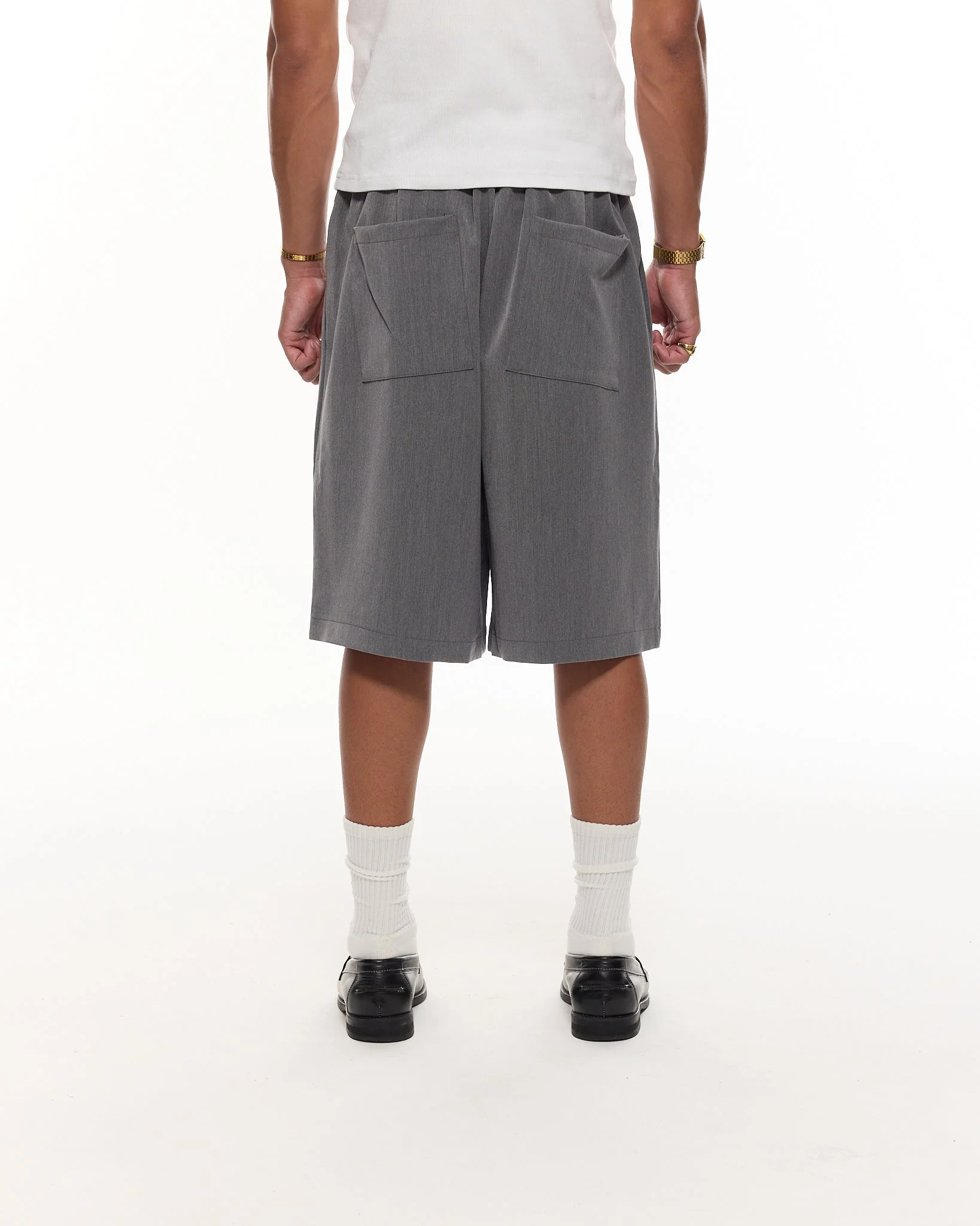 PLEATED SHORTS - GREY - Image 8